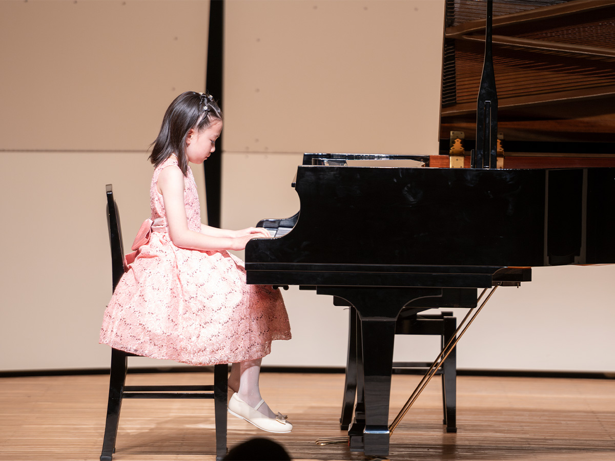 みんな緊張していますが、クラッシックや練習曲をピアニストになった気持ちでがんばります！